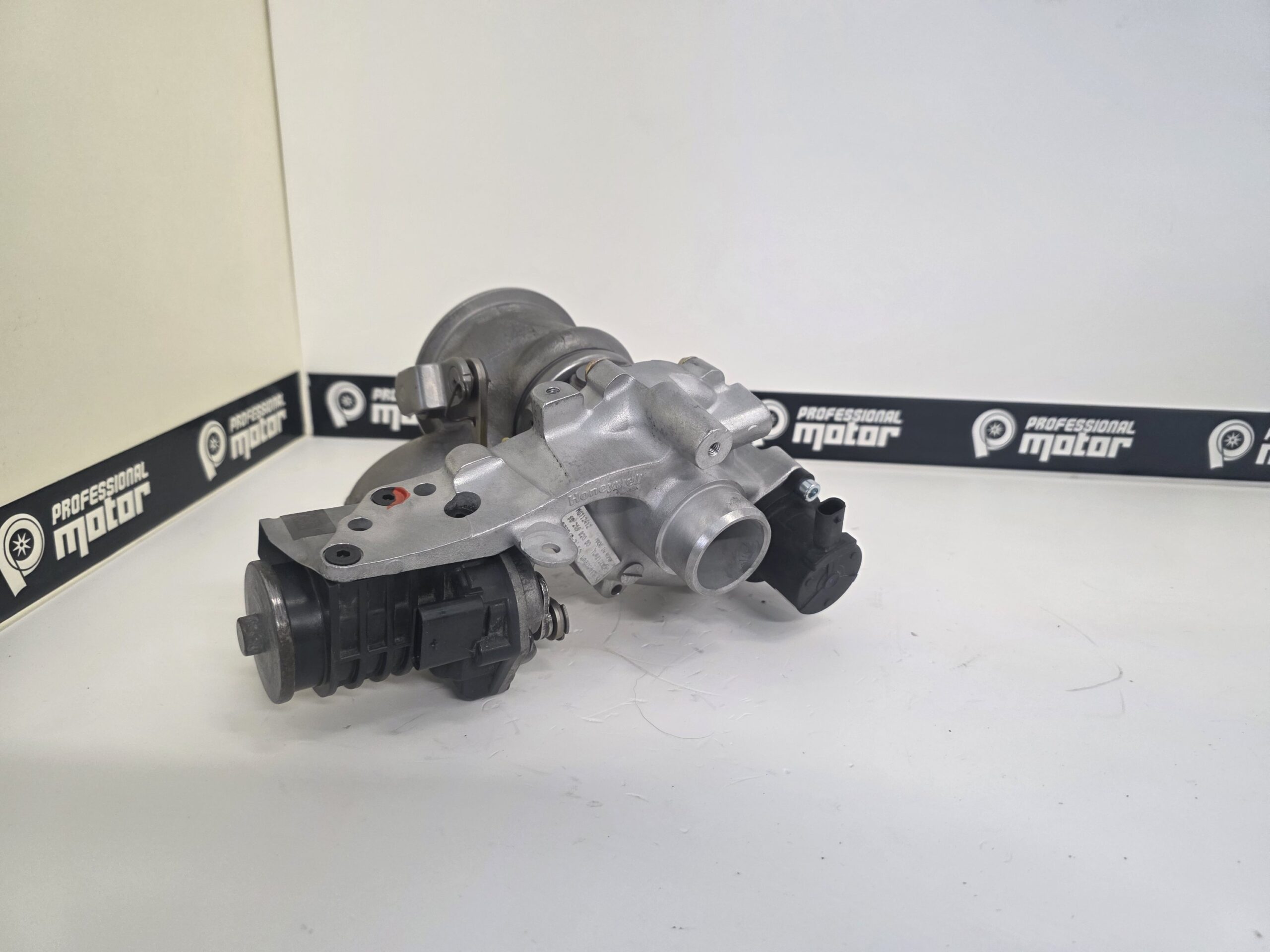 PSA887157-5001S UUSI OEM